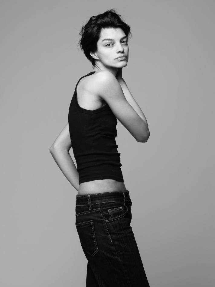 Bianca Redmerski - fashion model portfolio photo 2