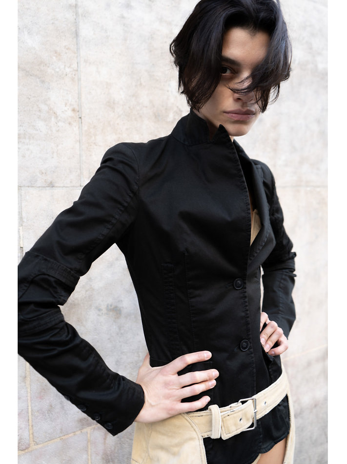 Bianca Redmerski - fashion model portfolio photo 8