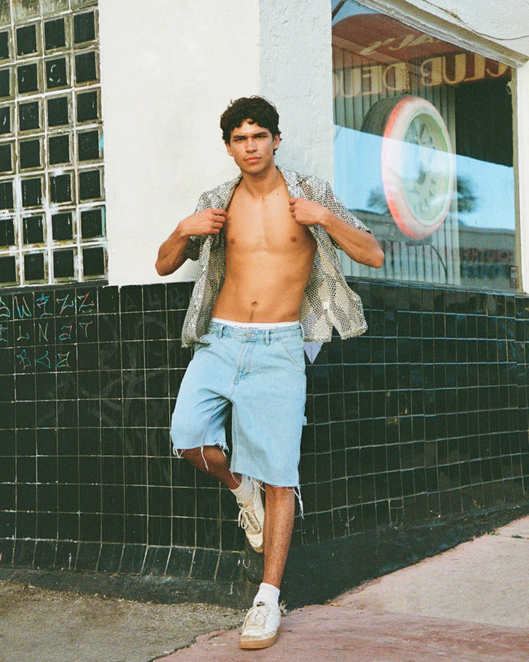 Garrett Goggin - fashion model portfolio photo 6