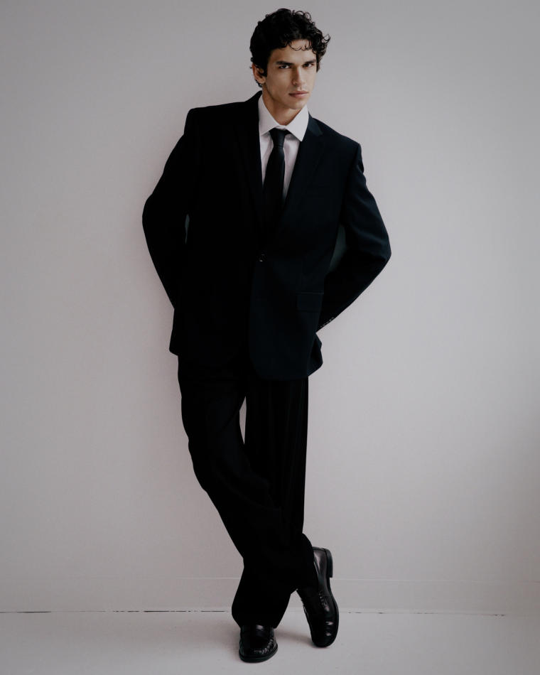 Garrett Goggin - fashion model portfolio photo 12