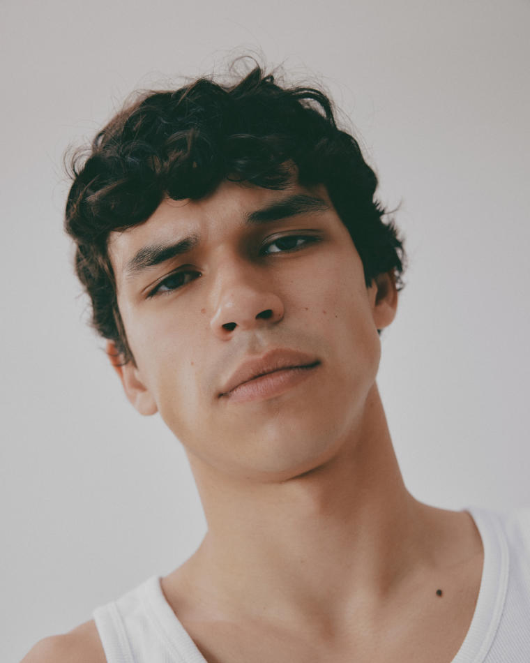 Garrett Goggin - fashion model portfolio photo 9