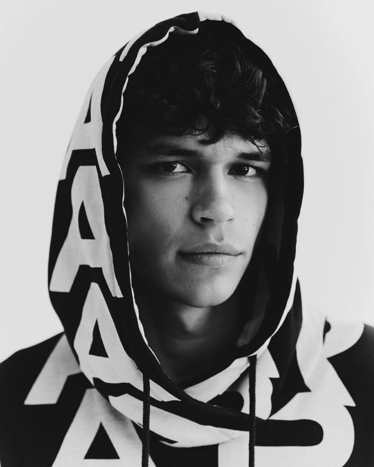 Garrett Goggin - fashion model portfolio photo 19