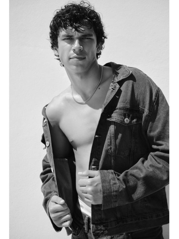 Garrett Goggin - fashion model portfolio photo 18