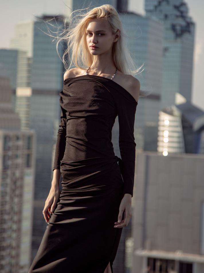 Marie K - fashion model portfolio photo 15
