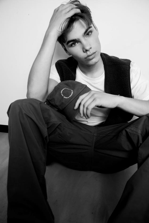 Tijn Van Harte - fashion model portfolio photo 12
