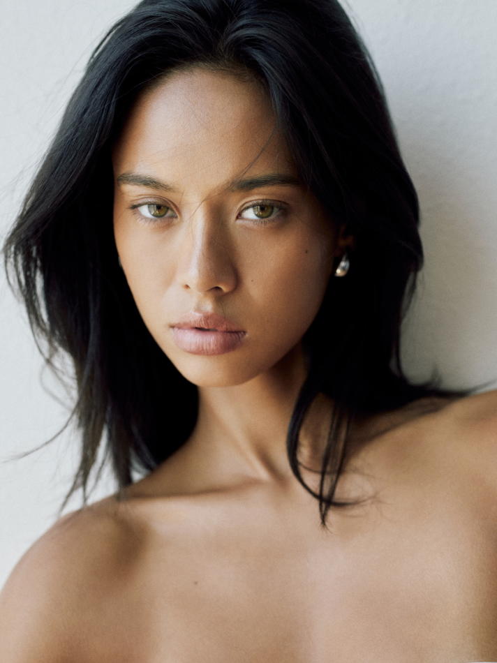 Tali Tepuke - fashion model portfolio photo 1