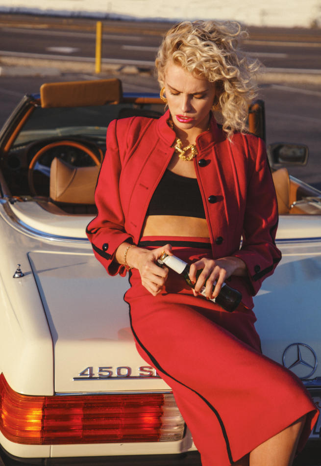 Chiara Hovland - fashion model portfolio photo 15