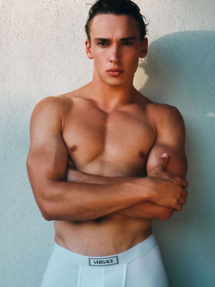 Treyson Wakefield - fashion model portfolio photo 8