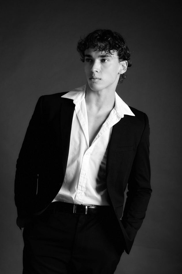 Treyson Wakefield - fashion model portfolio photo 17