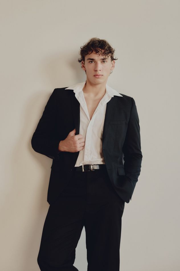 Treyson Wakefield - fashion model portfolio photo 5
