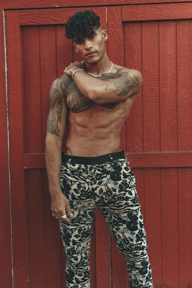 Austin Eaton - fashion model portfolio photo 11