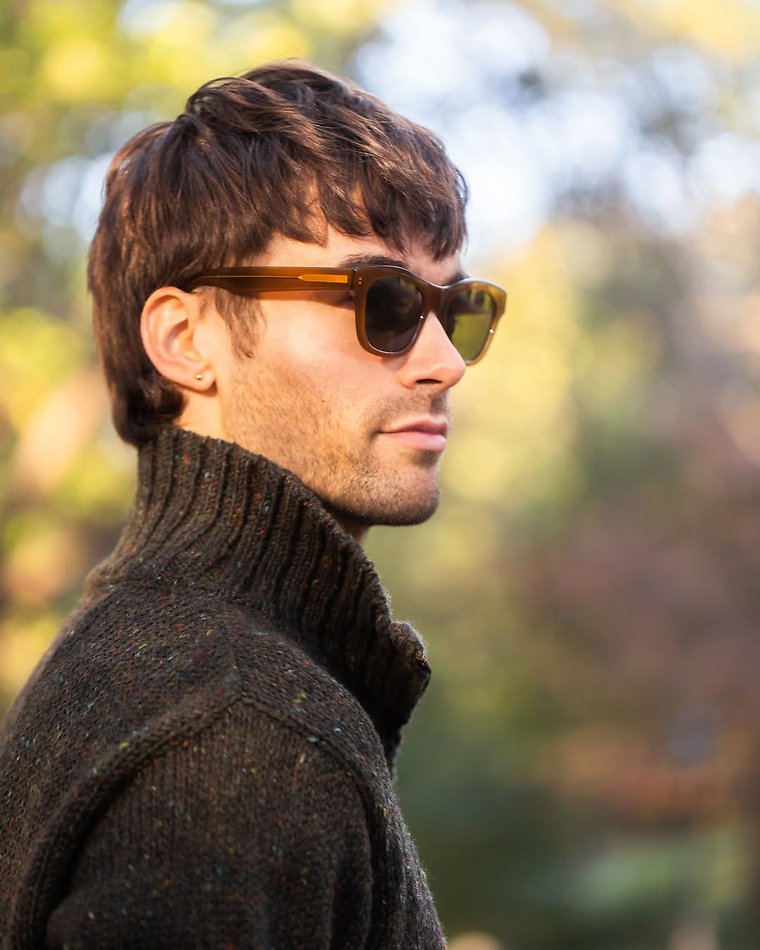 Liam Schwarz - fashion model portfolio photo 7
