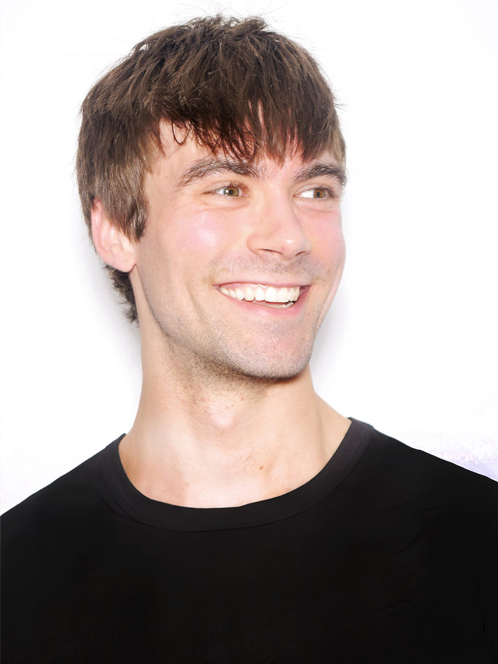 Liam Schwarz - fashion model portfolio photo 8