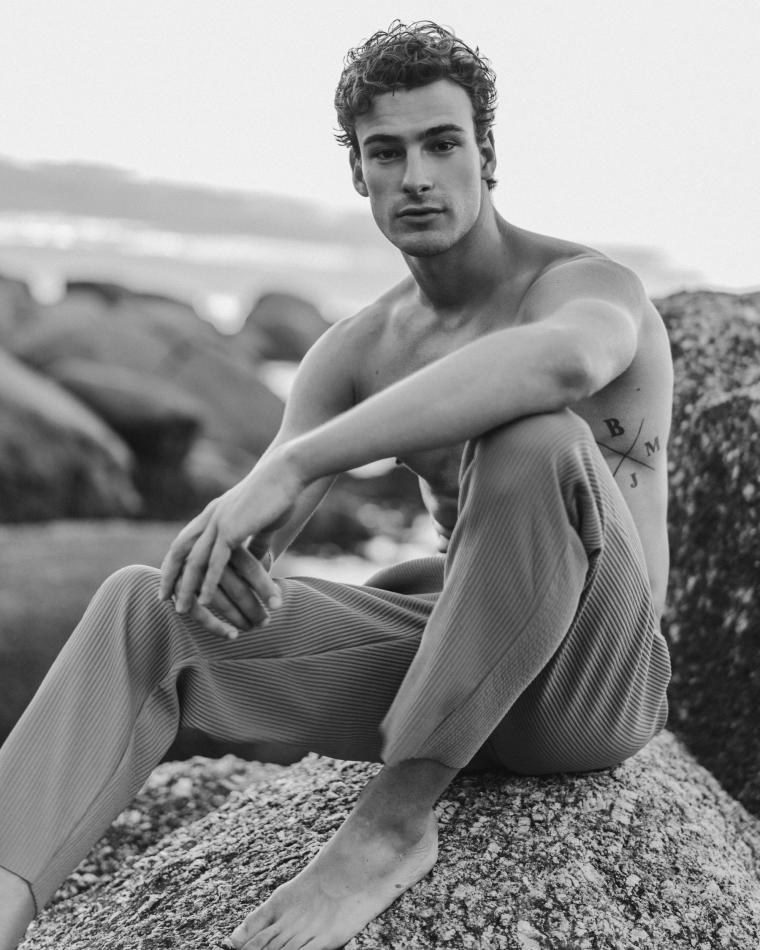 Justin Petzschke - fashion model portfolio photo 4