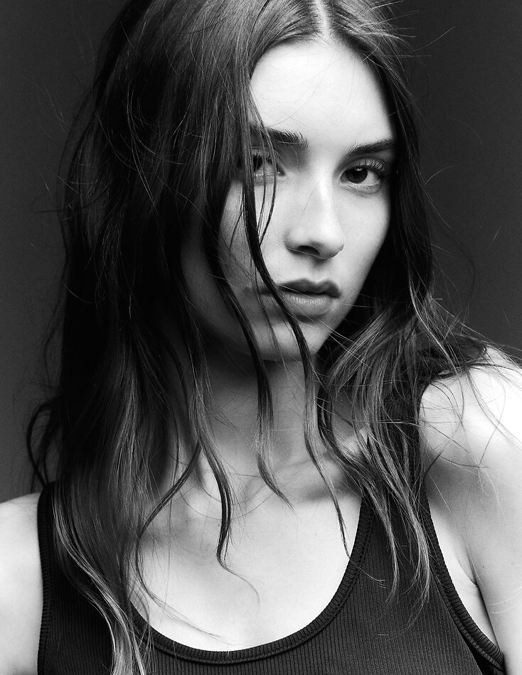 Fiona Martin - fashion model portfolio photo 12