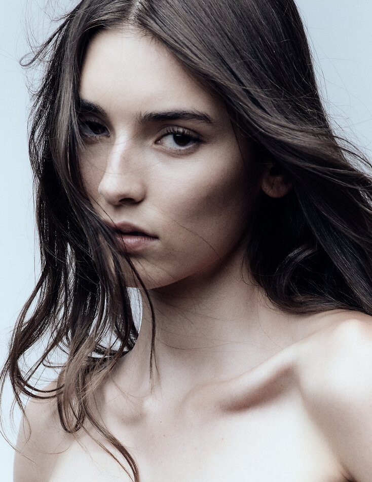 Fiona Martin - fashion model portfolio photo 1