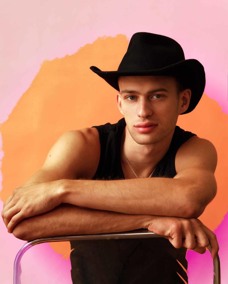 Pawel Radoszewski - fashion model portfolio photo 6