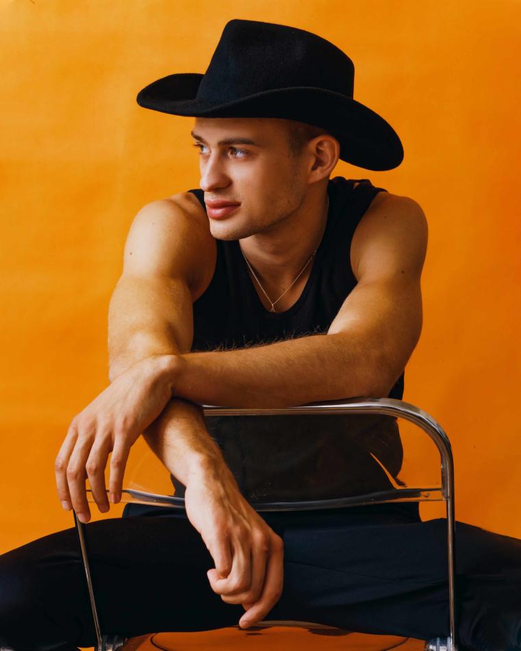 Pawel Radoszewski - fashion model portfolio photo 7