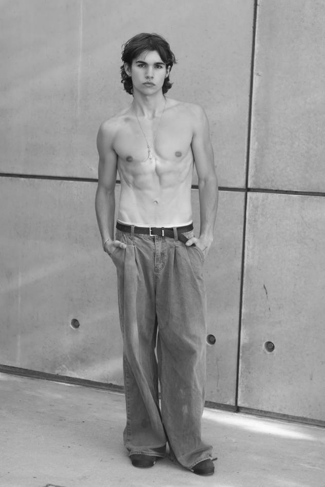 Reilly Waggener Talley - fashion model portfolio photo 2