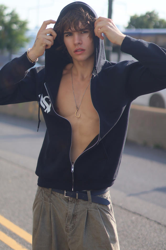 Reilly Waggener Talley - fashion model portfolio photo 3