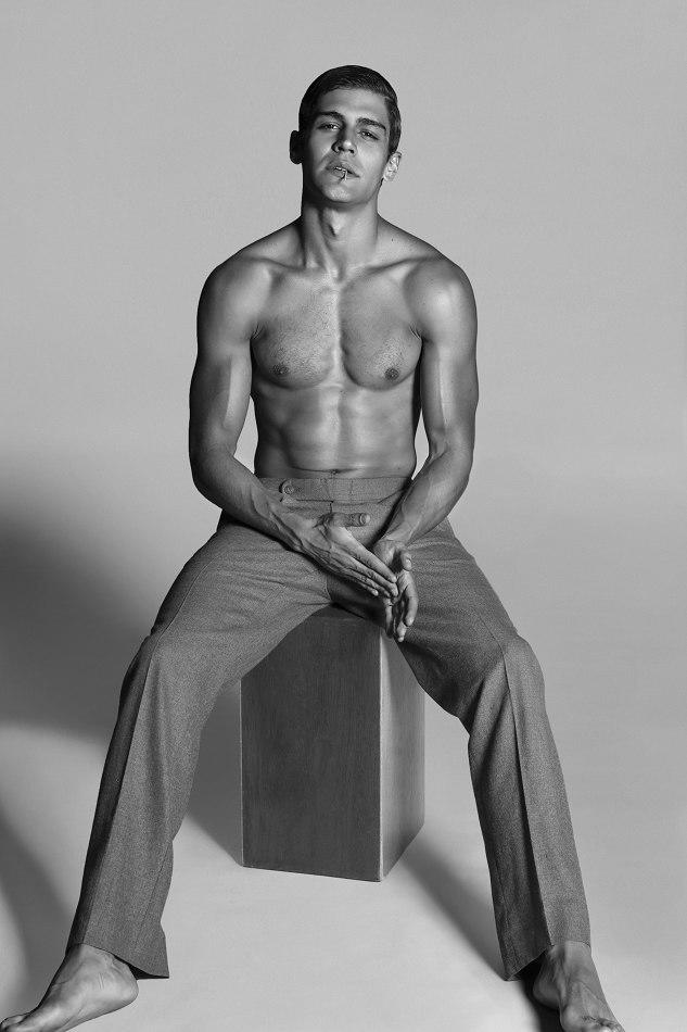 Bau Munoz - fashion model portfolio photo 8
