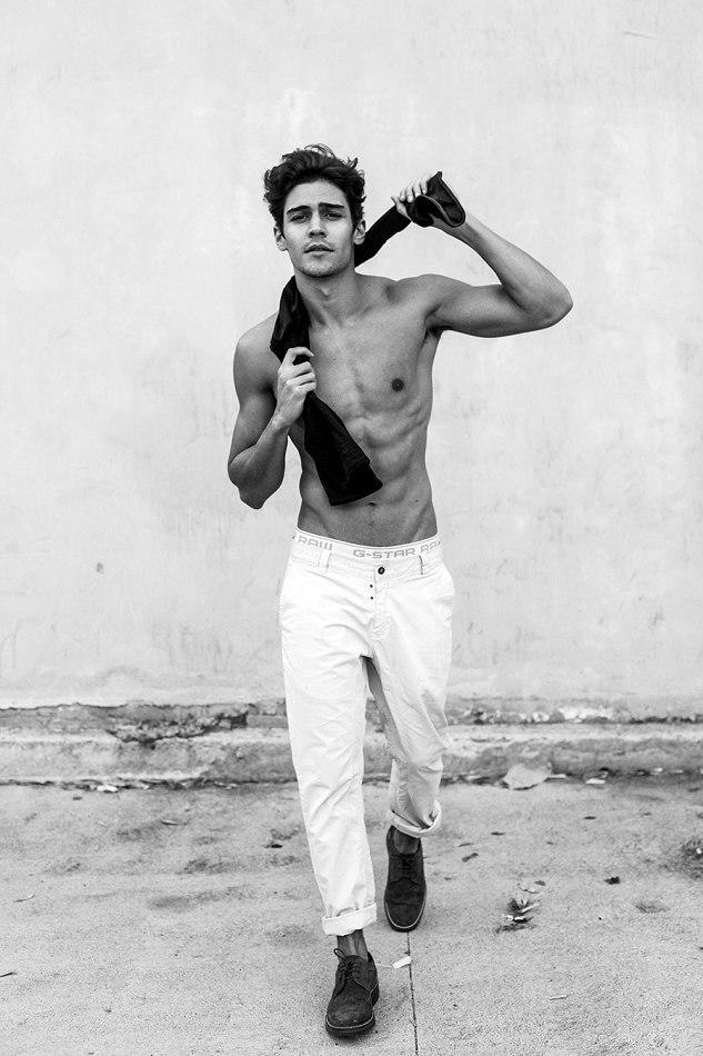 Bau Munoz - fashion model portfolio photo 11