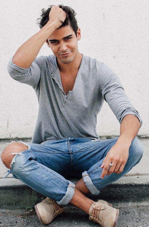 Bau Munoz - fashion model portfolio photo 15