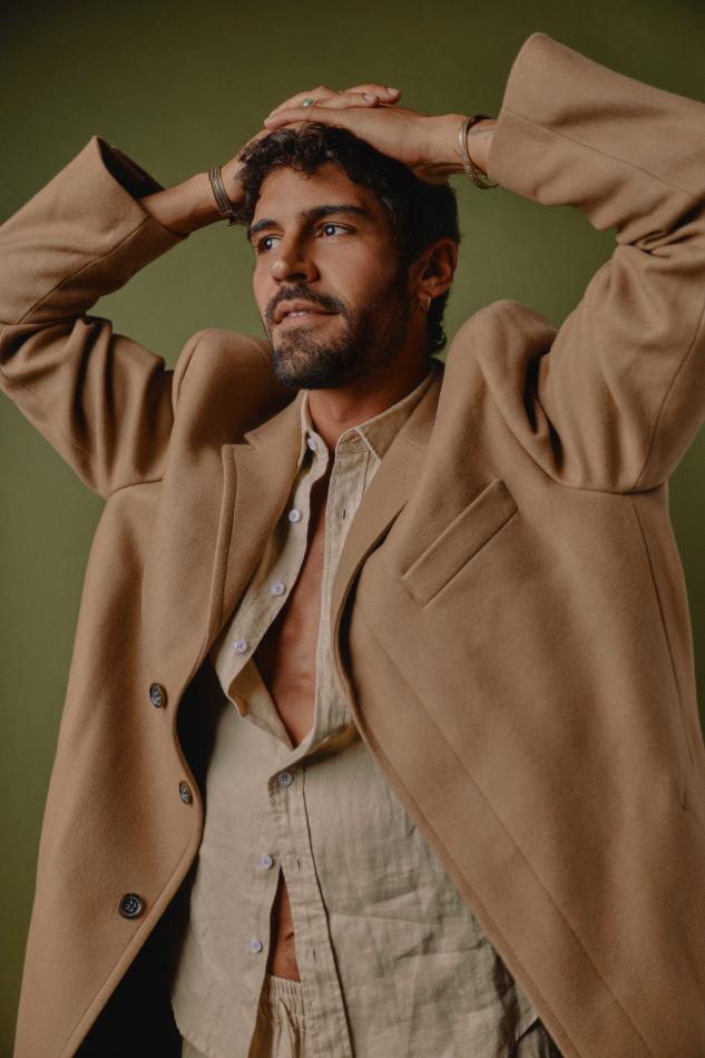Bau Munoz - fashion model portfolio photo 9