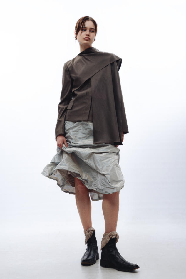 Kate Markovic - fashion model portfolio photo 9