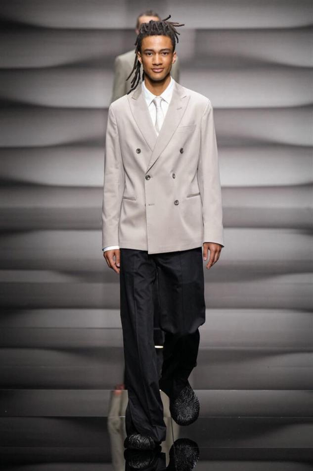 Darius Carter - fashion model portfolio photo 9