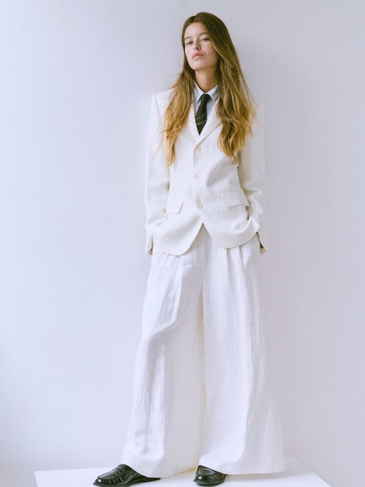 Agustina Rigal - fashion model portfolio photo 2