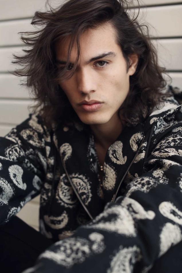 Sydney Lopez - fashion model portfolio photo 3