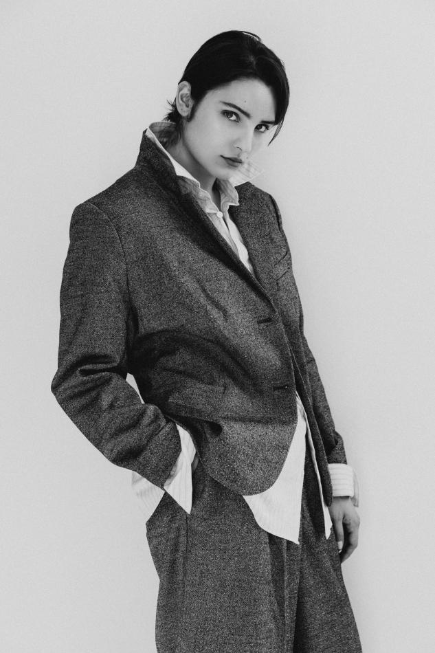 Isabella Sparkes - fashion model portfolio photo 5