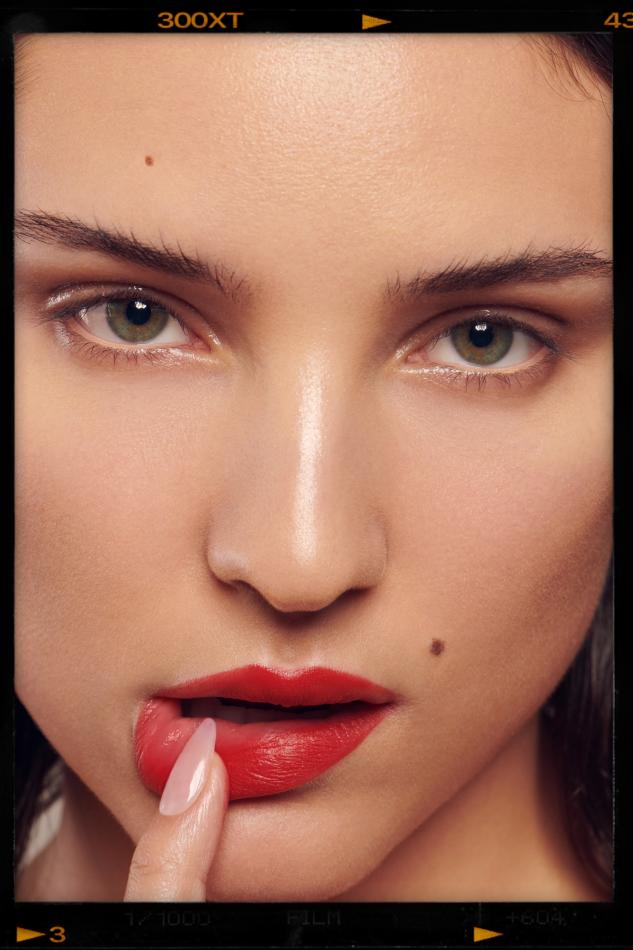 Isabella Sparkes - fashion model portfolio photo 21