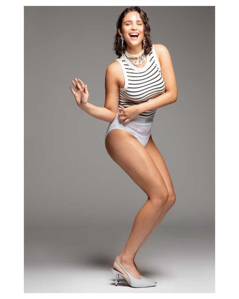 Isabella Sparkes - fashion model portfolio photo 2
