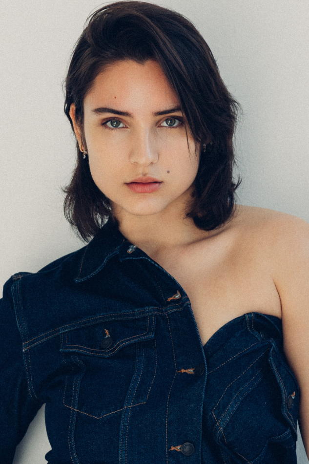 Isabella Sparkes - fashion model portfolio photo 1