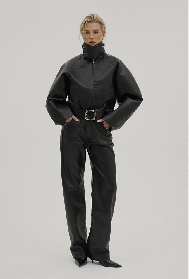 Elena Dizdar - fashion model portfolio photo 2
