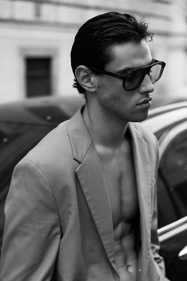 Antonio Bara - fashion model portfolio photo 5