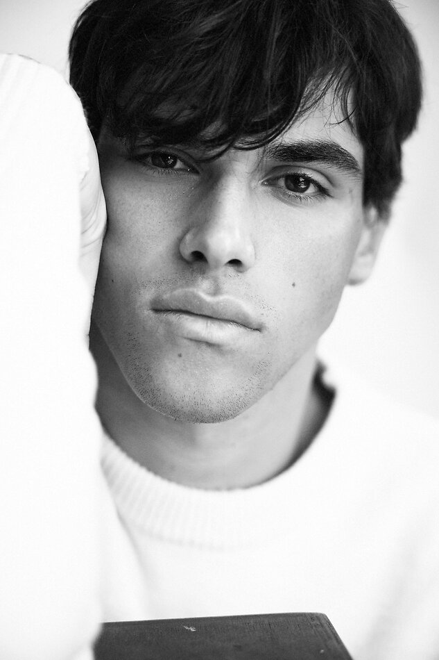 Antonio Bara - fashion model portfolio photo 9