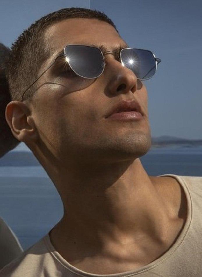 Jordan Genidogan - fashion model portfolio photo 3
