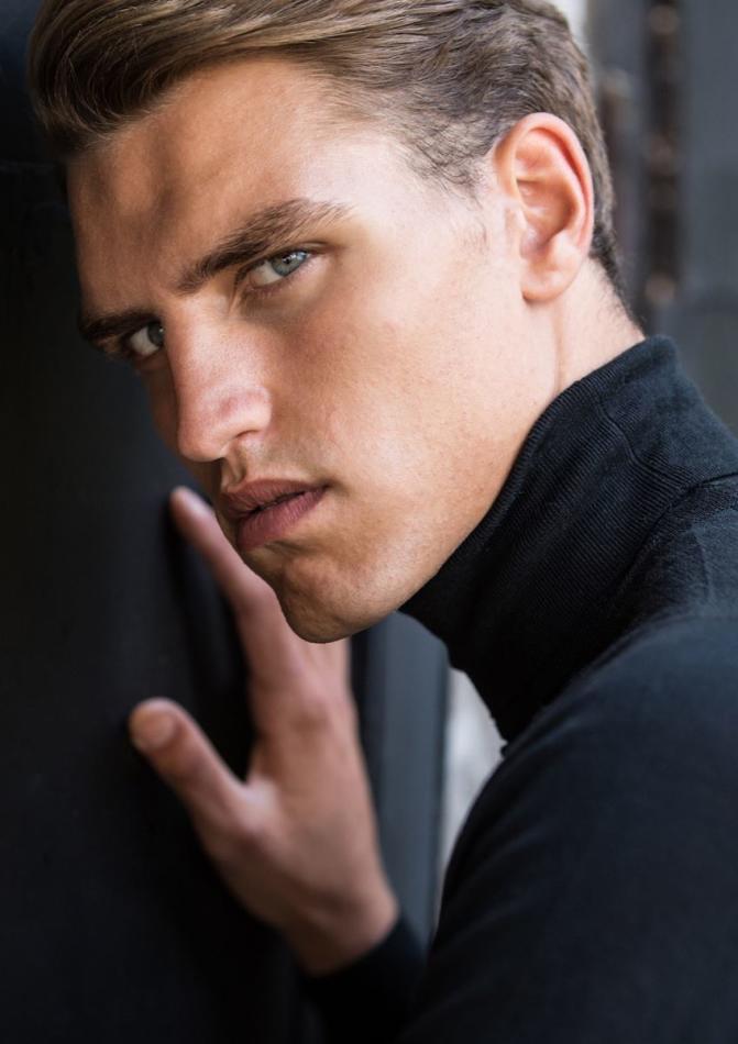 Gennaro Auletto - fashion model portfolio photo 15