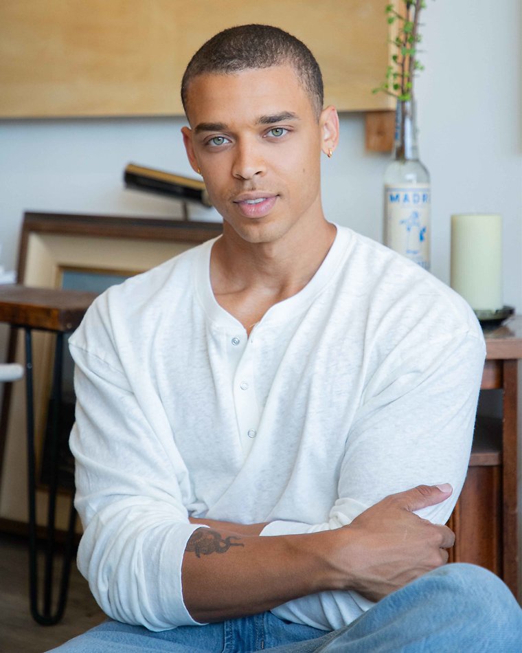 Donovan McAnany - fashion model portfolio photo 20