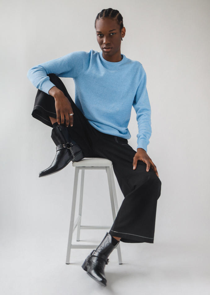 Kamari Moore - fashion model portfolio photo 34
