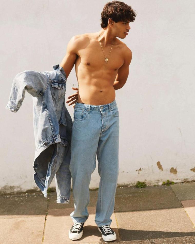 Anthony Quiñones - fashion model portfolio photo 16