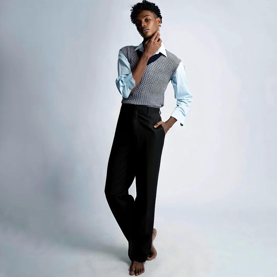 Alan Macedo - fashion model portfolio photo 7