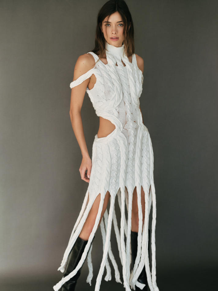 Liza Pullen - fashion model portfolio photo 20