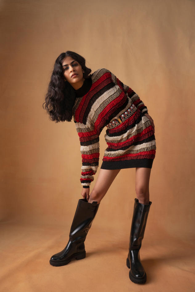 Ayesha Siddiqi - fashion model portfolio photo 16