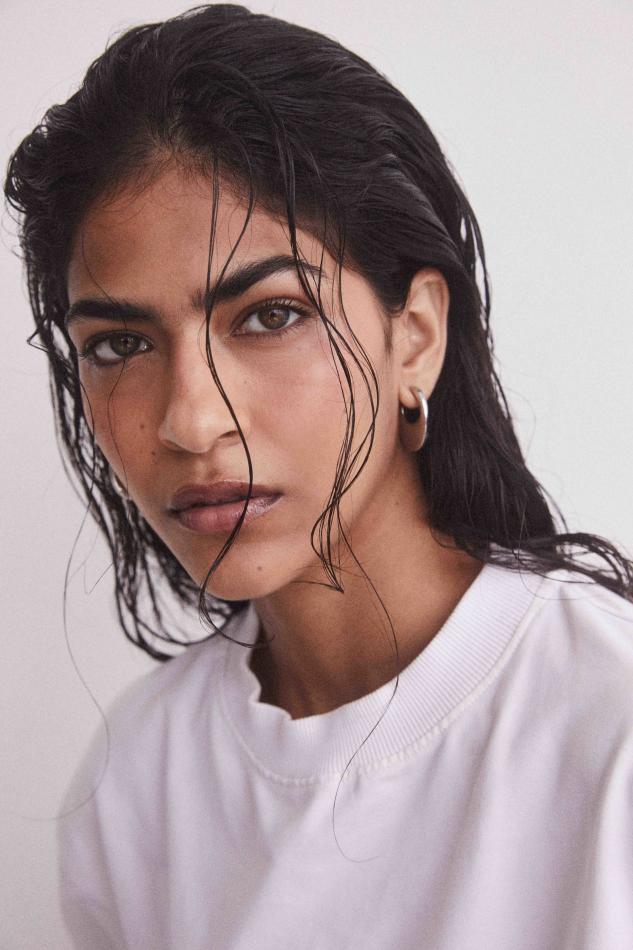 Ayesha Siddiqi - fashion model portfolio photo 9