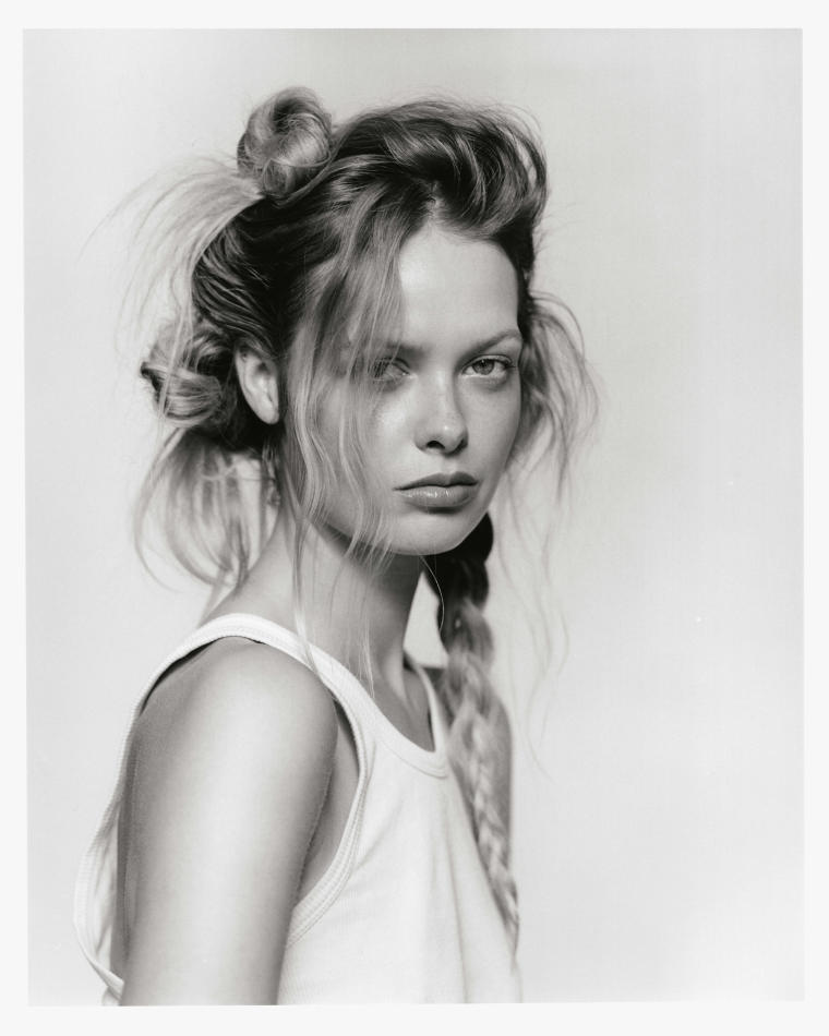 Robee Breevaart - fashion model portfolio photo 24