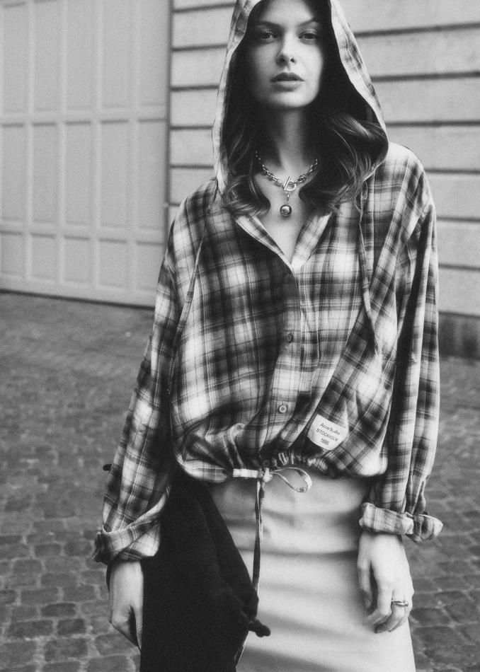 Robee Breevaart - fashion model portfolio photo 8